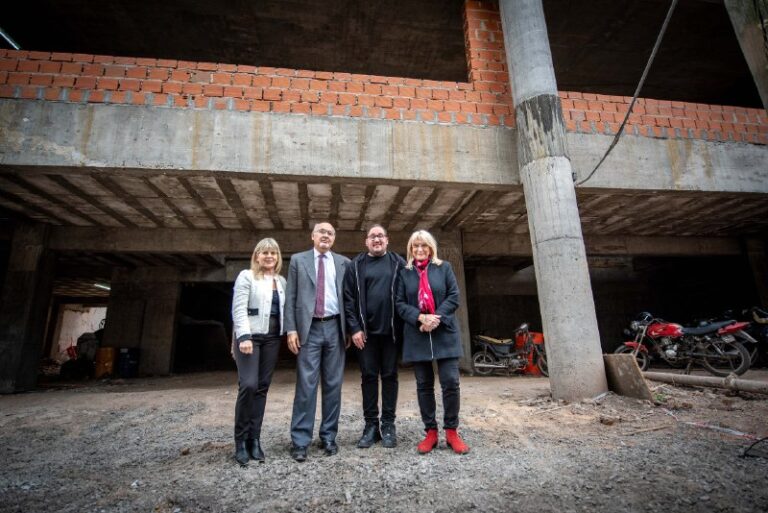 EL MINISTRO PÉREZ PONS RECORRIÓ LA CONSTRUCCIÓN