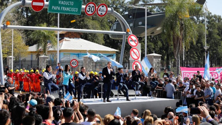 Massa reivindicó la causa Malvinas, al Papa y la lucha contra la inseguridad