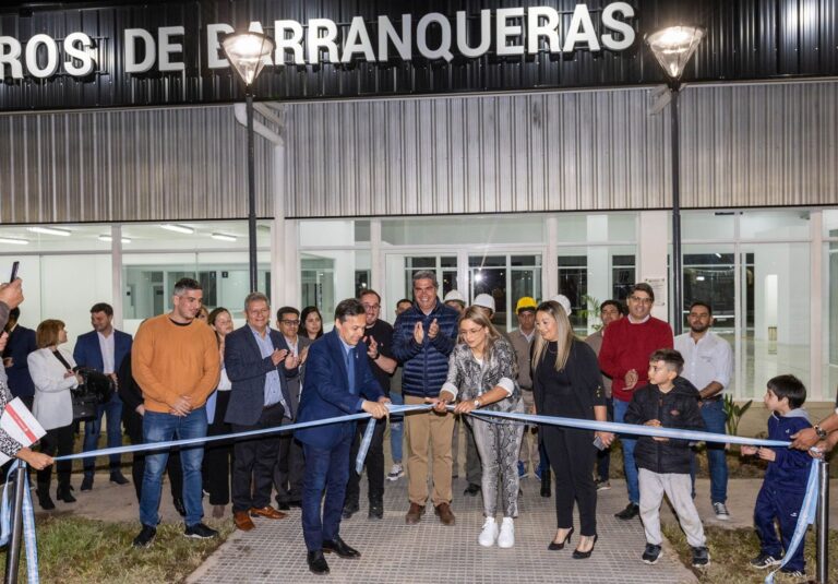 CAPITANICH INAUGURÓ LA TERMINAL DE BARRANQUERAS