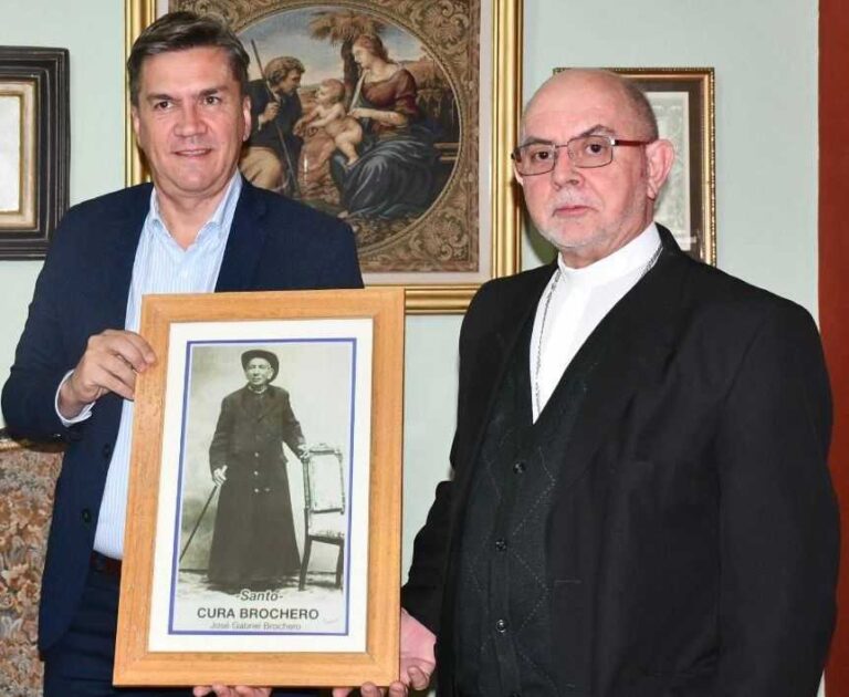 Monseñor Dus recibió a Leandro Zdero