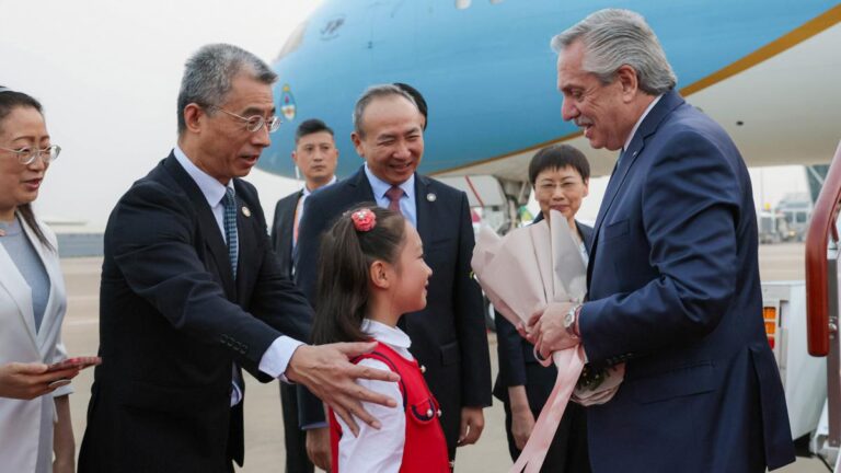 Invitado por Xi Jinping