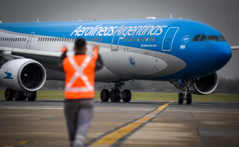 Aerolíneas Argentinas programó más de 40 vuelos