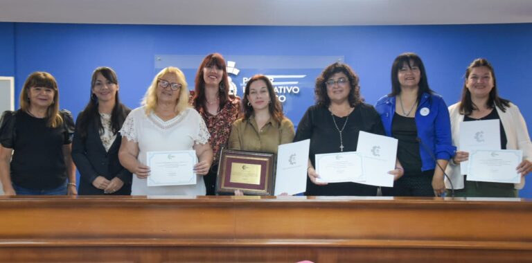 Natalia Elena Valussi recibió el Premio Anual Bettina Vásquez