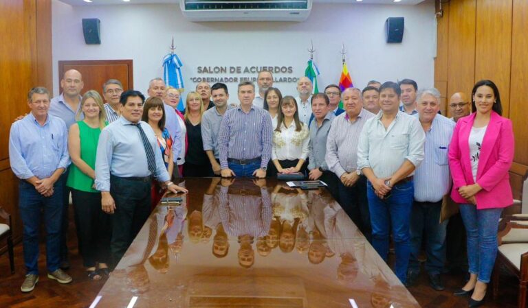 LEANDRO ZDERO FORTALECIÓ EL TRABAJO CON LOS FOROS DE INTENDENTES