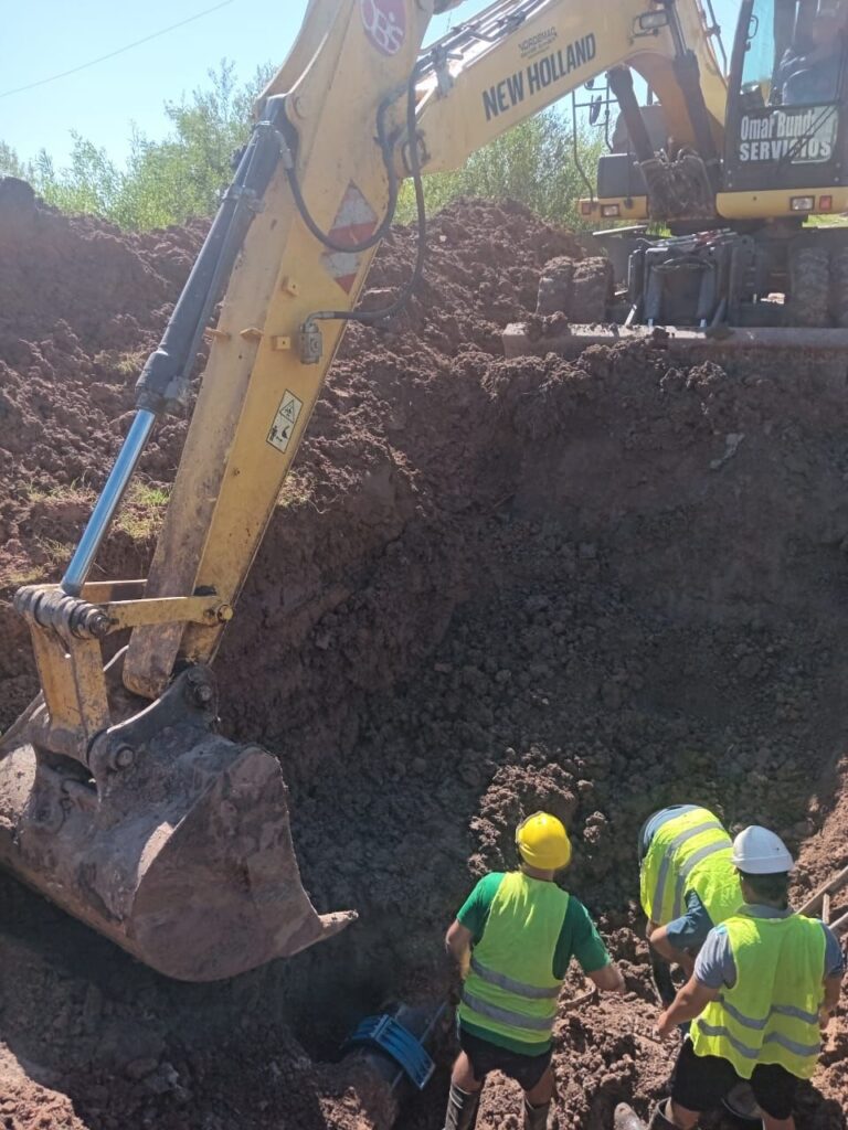 SAMEEP REPARÓ EL ACUEDUCTO COLONIA BENÍTEZ- MARGARITA BELÉN