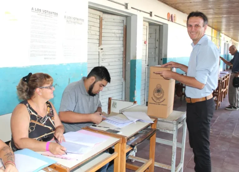 Fernando Cuadra emitió su voto y aguarda los resultados en Fontana
