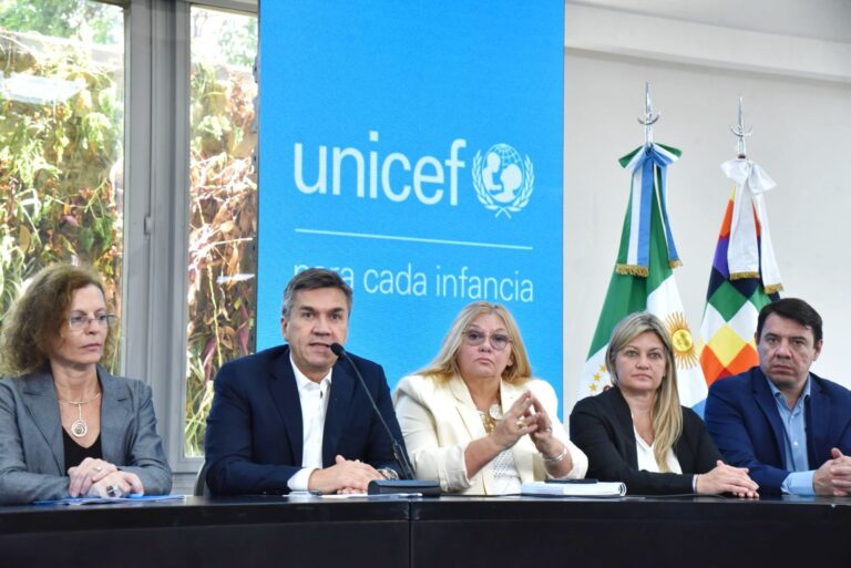 EL GOBERNADOR ZDERO JUNTO A UNICEF DAN INICIO A UN NUEVO PROGRAMA: MUNA