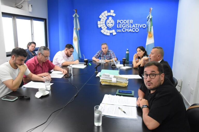 Respaldo de la comisión de industria para cartas menú inclusivas