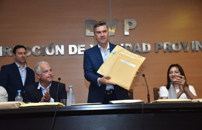 ZDERO LICITÓ OBRAS DE PAVIMENTO