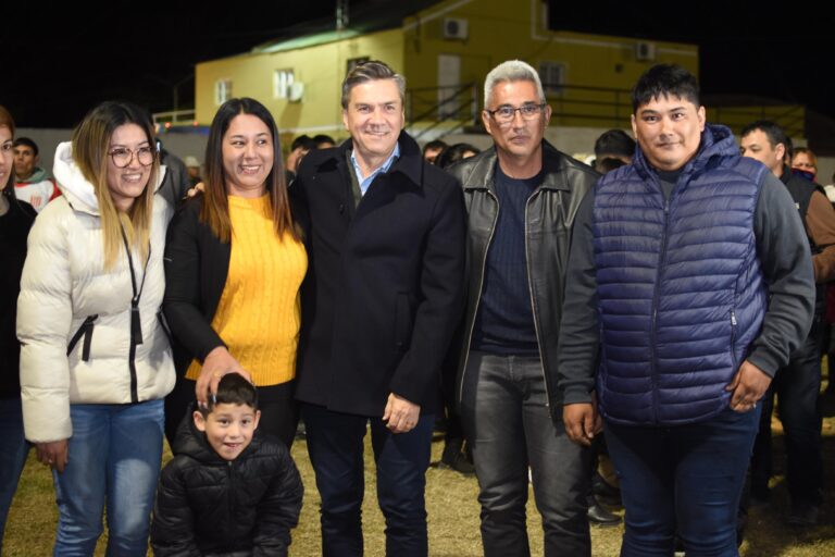 EL GOBERNADOR ZDERO ACOMPAÑÓ ACTO CENTRAL POR EL 103° ANIVERSARIO DE NAPENAY