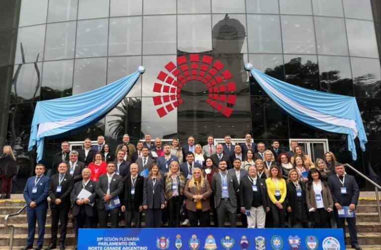 Legisladores chaqueños participan en Tucumán del Parlamento del Norte Grande