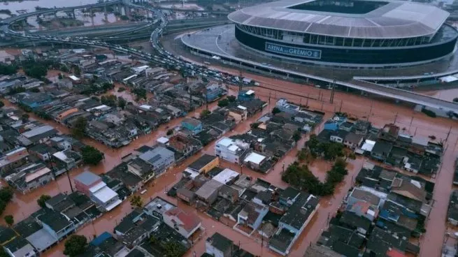 Brasil: aumentan a 136 los muertos por las inundaciones en el sur