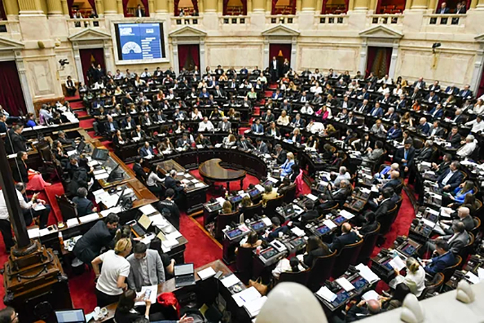 Diputados sesiona este martes