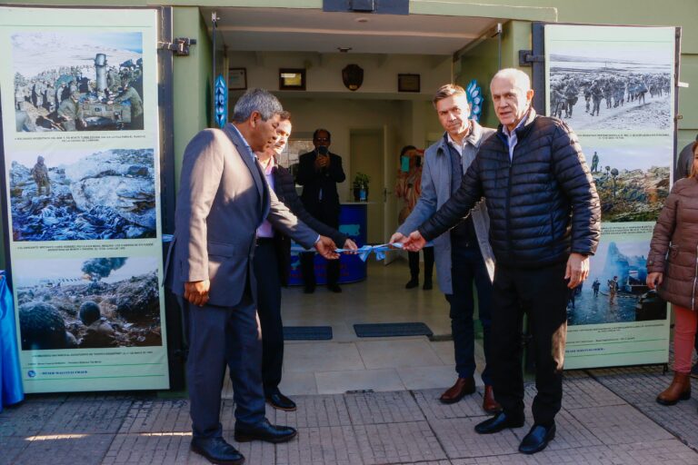 EL GOBERNADOR ZDERO ACOMPAÑÓ LA REAPERTURA DEL MUSEO “MALVINAS CHACO”