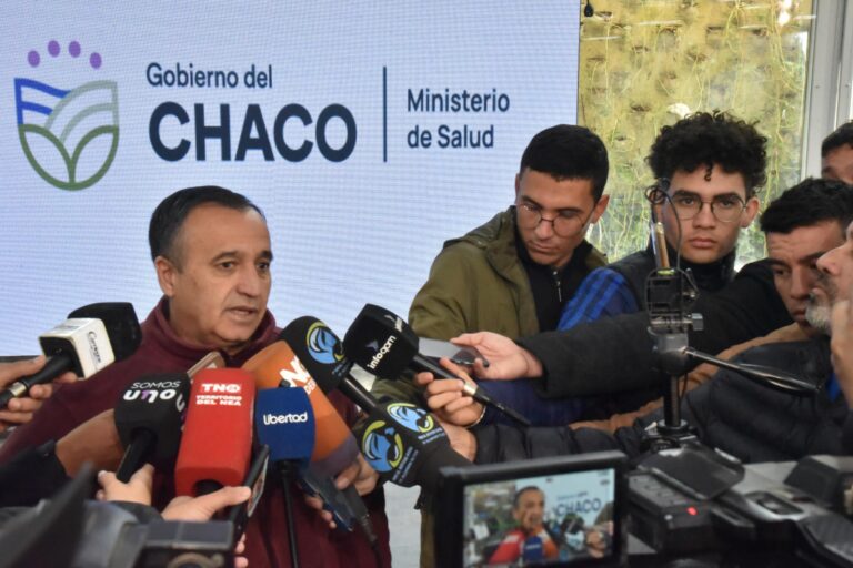 CHACO ANUNCIÓ LA VACUNACIÓN CONTRA EL DENGUE