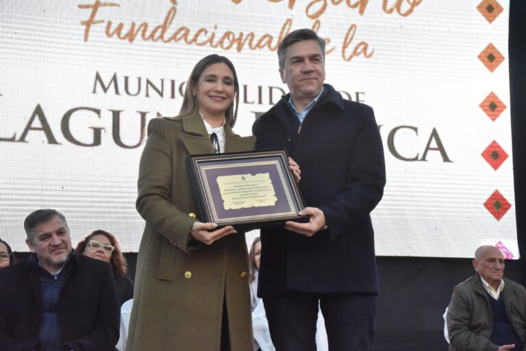 LAGUNA BLANCA: EL GOBERNADOR ZDERO ACOMPAÑÓ EL ANIVERSARIO 136 DE LA LOCALIDAD