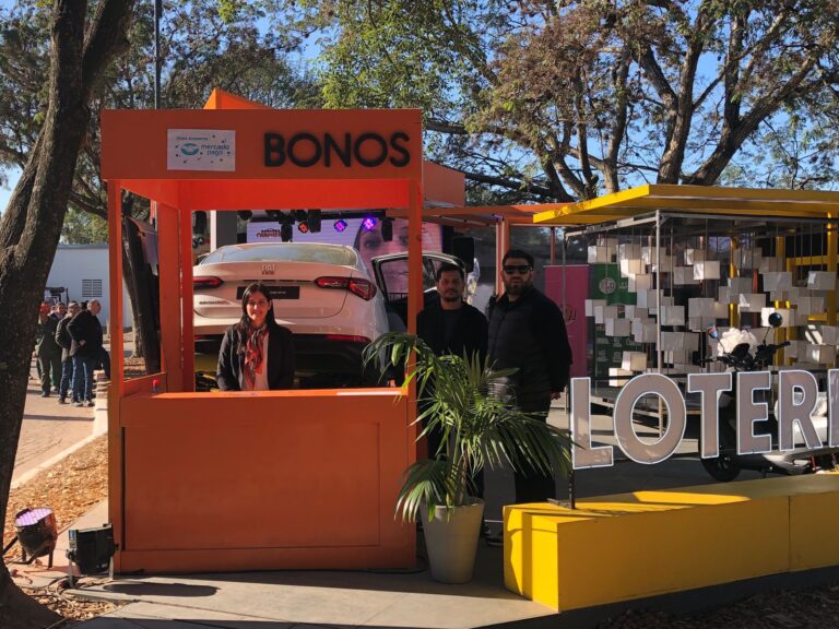 BONO BIENAL, FUROR EN EL STAND DE LOTERÍA CHAQUEÑA