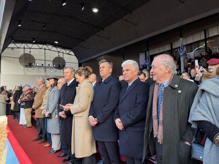 BS. AS: EL GOBERNADOR ZDERO ACOMPAÑÓ EL ACTO DE APERTURA DE LA 136° EXPOSICIÓN RURAL