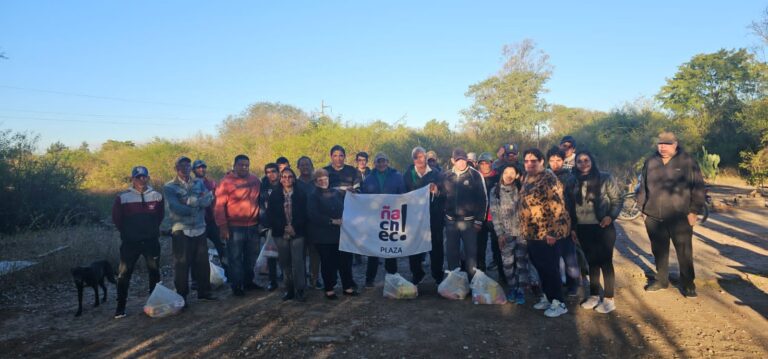 Ñachec Plaza efectuó entrega de módulos al sector ladrillero de la localidad.