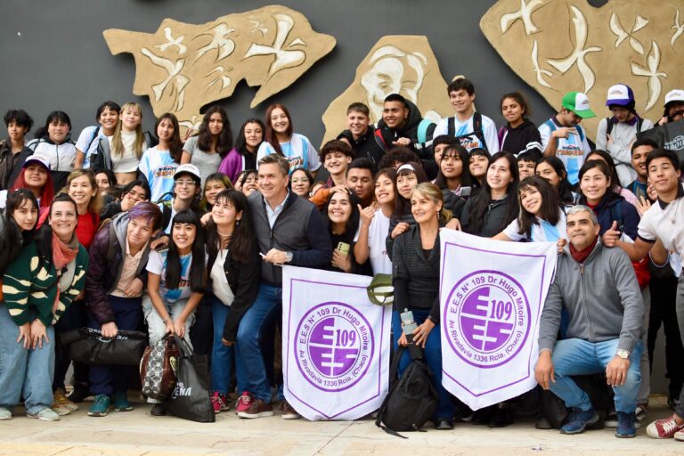 EL GOBERNADOR ZDERO LANZÓ HOY EL BINGO ESTUDIANTIL, UNA HERRAMIENTA SOLIDARIA PARA TODOS LOS ESTUDIANTES