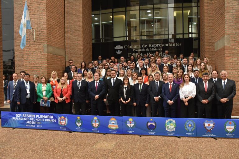 LA VICEGOBERNADORA PARTICIPA DEL 52° PLENARIO DEL PARLAMENTO DEL NORTE GRANDE