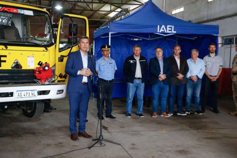 ZDERO INAUGURÓ LAS REFACCIONES EN LA ESTACIÓN DE BOMBEROS