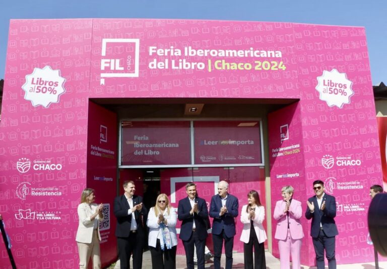 EL GOBERNADOR ZDERO INAUGURÓ HOY LA FERIA IBEROAMERICANA DEL LIBRO