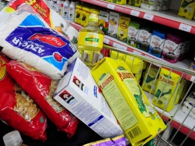 Canasta Básica: para no ser pobre, una familia necesitó $964.619 en septiembre