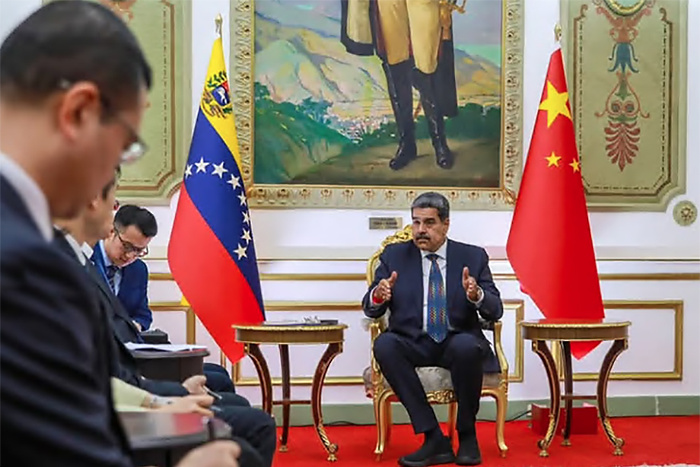 Se reunió en Caracas con representantes de China, Rusia, Serbia y la OPEP