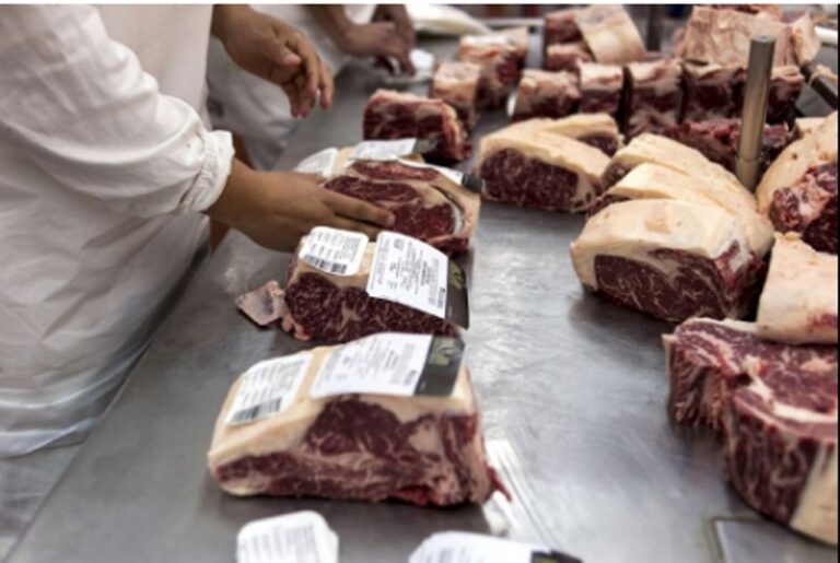 Las exportaciones de carne vacuna cayeron un 27%