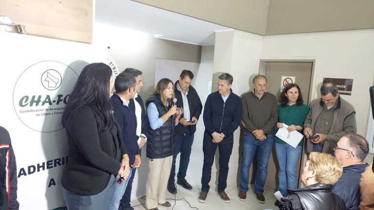 ZDERO EN REUNION CON PRODUCTORES