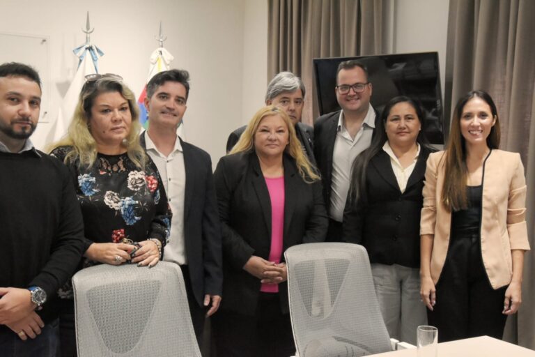 La presidente de la Legislatura recibió a los miembros del Colegio de Abogados para unificar trabajos en conjunto