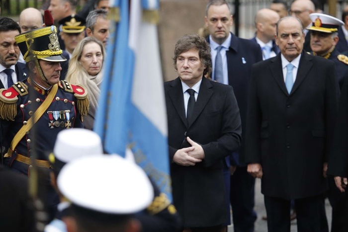 Esquivó a la vicepresidenta y al jefe de gobierno de CABA