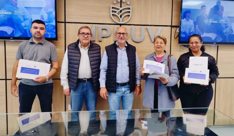 EL INSTITUTO DE VIVIENDA ENTREGÓ NUEVOS CRÉDITOS “CHACO A LA OBRA”