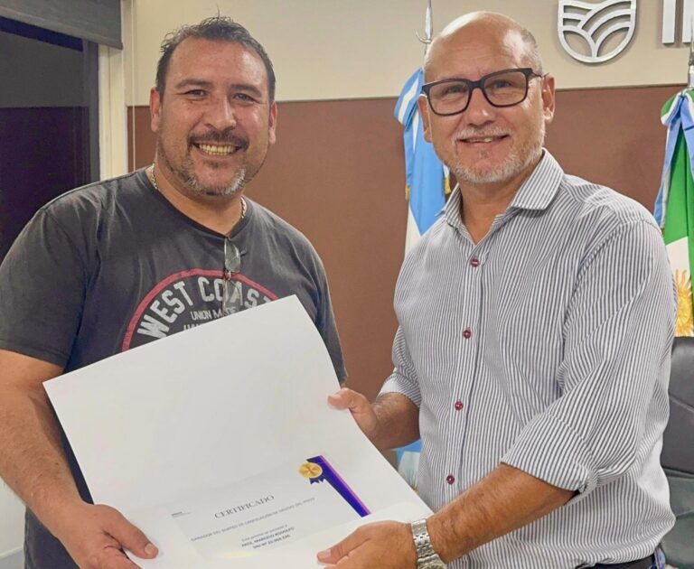 EL INSTITUTO DE VIVIENDA ENTREGÓ EL PREMIO