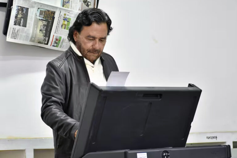 Salta: Gustavo Sáenz logra un triunfo contundente en Diputados y el Senado provincial