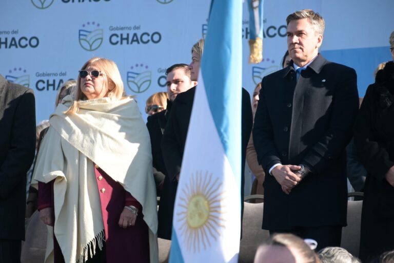 Delgado resaltó la Jura de Lealtad a la Bandera para el fortalecimiento de la democracia y de las instituciones