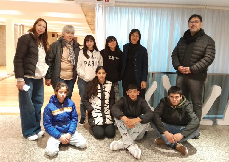 ESTUDIANTES CHAQUEÑOS REPRESENTARON