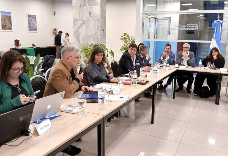 EL GOBIERNO DEL CHACO REAFIRMÓ SU COMPROMISO HÍDRICO