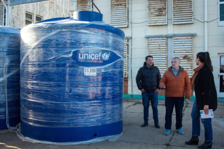 CONVENIO CHACO-UNICEF: SE COMENZARÁN A INSTALAR TANQUES DE AGUA EN EL INTERIOR PROVINCIAL