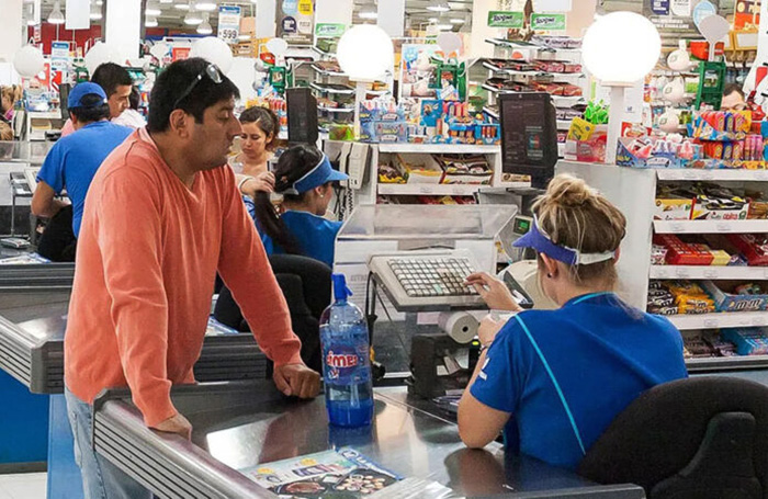 Una familia tipo necesita $1.110.624 por mes para no ser pobre