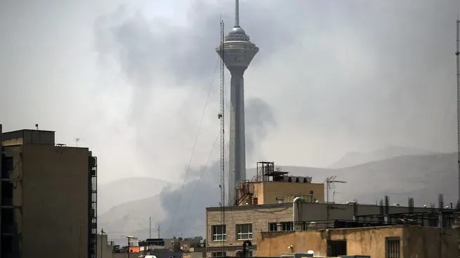 El Gobierno ordenó evacuar la embajada argentina en Irán, en medio de la escalada con Israel