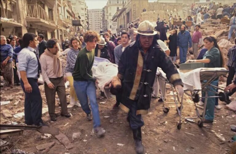 31 años del atentado a la AMIA: cronología de la impunidad y el encubrimiento