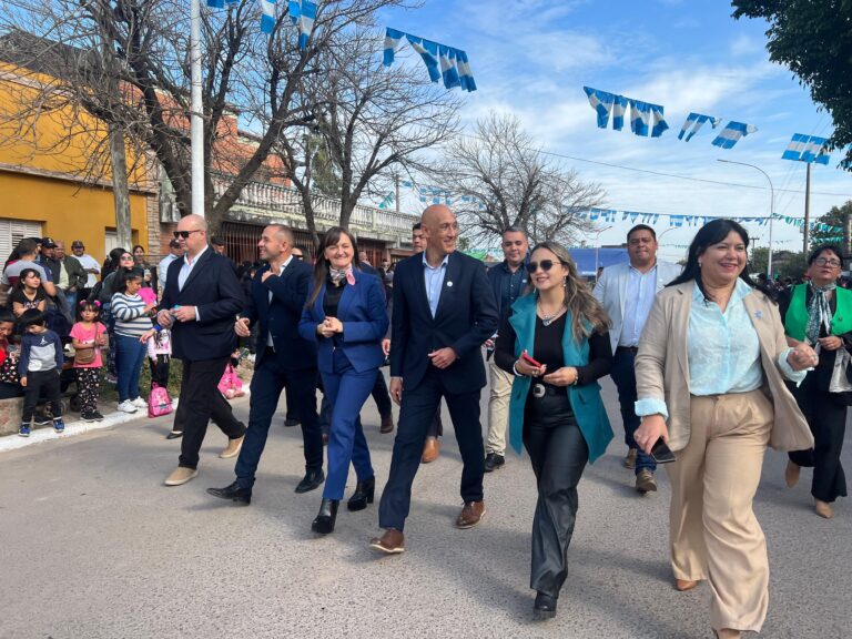 LA VICEGOBERNADORA SILVANA SCHNEIDER ACOMPAÑÓ EL 104° ANIVERSARIO DE PRESIDENCIA DE LA PLAZA