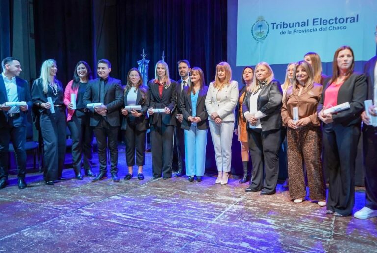 LA VICEGOBERNADORA SCHNEIDER ACOMPAÑÓ