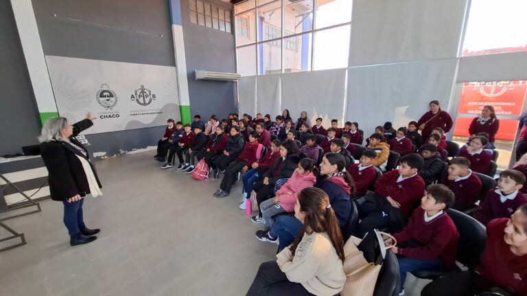 JORNADA EDUCATIVA: EL PUERTO DE BARRANQUERAS RECIBIÓ A ESTUDIANTES DE TRES ISLETAS