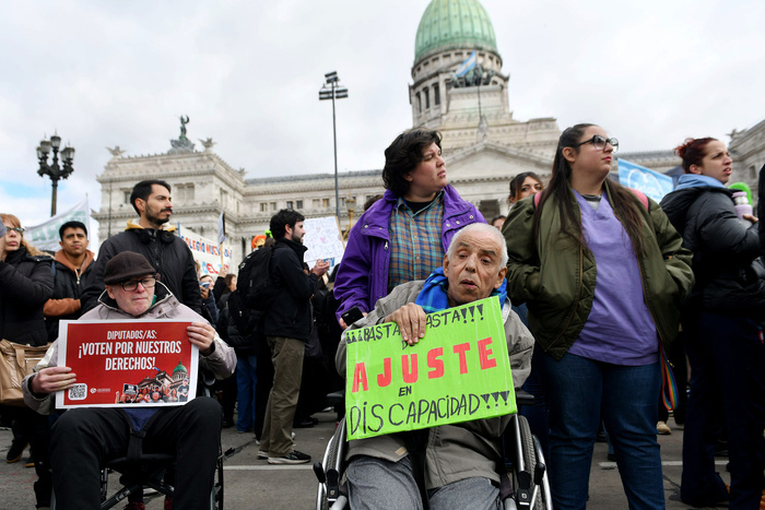 Contra el decreto que volteó la ley