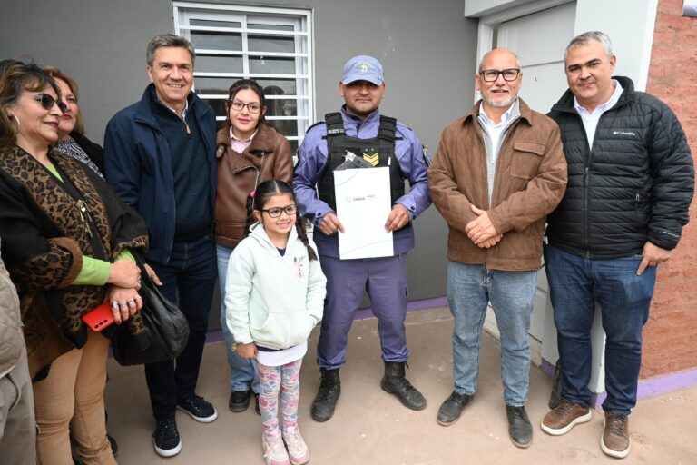 PLAN PROVINCIAL DE VIVIENDAS: FAMILIAS DE TACO POZO YA DISFRUTAN DE SU CASA PROPIA