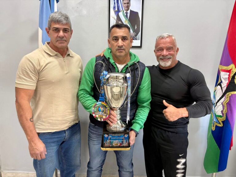 DEPORTES RECIBIÓ AL CAMPEÓN PANAMERICANO DE FISICOCULTURISMO MARIO MONFARDINI