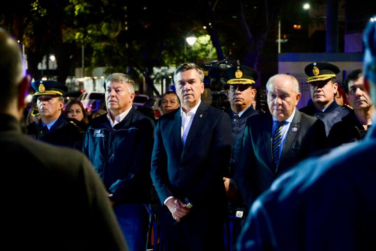 PLAN ESTRATÉGICO DE SEGURIDAD: EL GOBERNADOR ZDERO PRESENTÓ EL PROGRAMA DE PREVENCIÓN METROPOLITANA Y ENTREGÓ 32 VEHÍCULOS